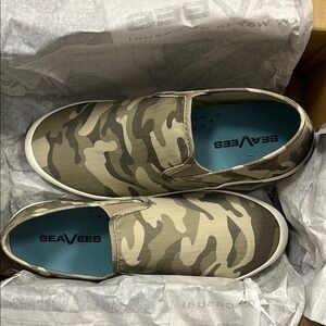 SeaVees Men's Camouflage Slip-On Shoes Mens size 8 new